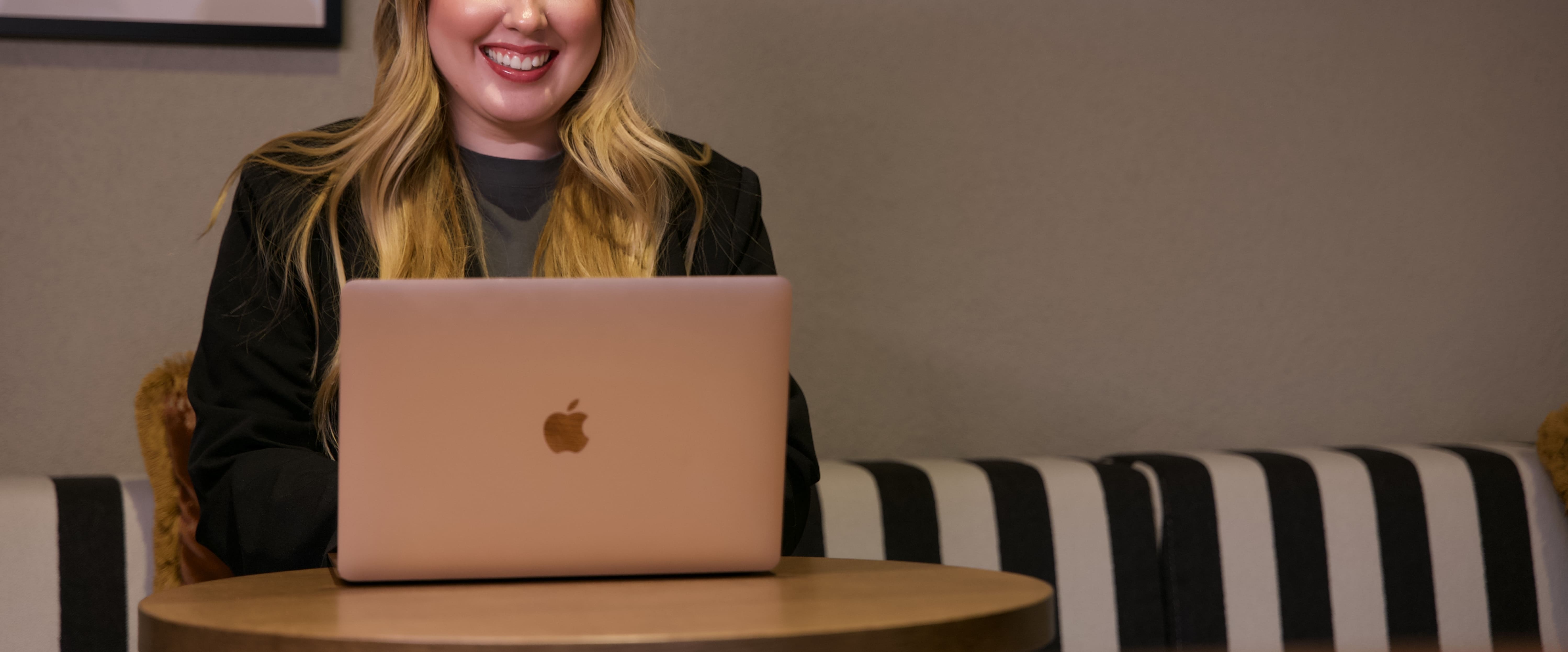 <span id="hs_cos_wrapper_name" class="hs_cos_wrapper hs_cos_wrapper_meta_field hs_cos_wrapper_type_text" style="" data-hs-cos-general-type="meta_field" data-hs-cos-type="text" >Hakukoneoptimointi ei ole näkyvyyttä, vaan pääsy asiakkaan vertailuun</span>