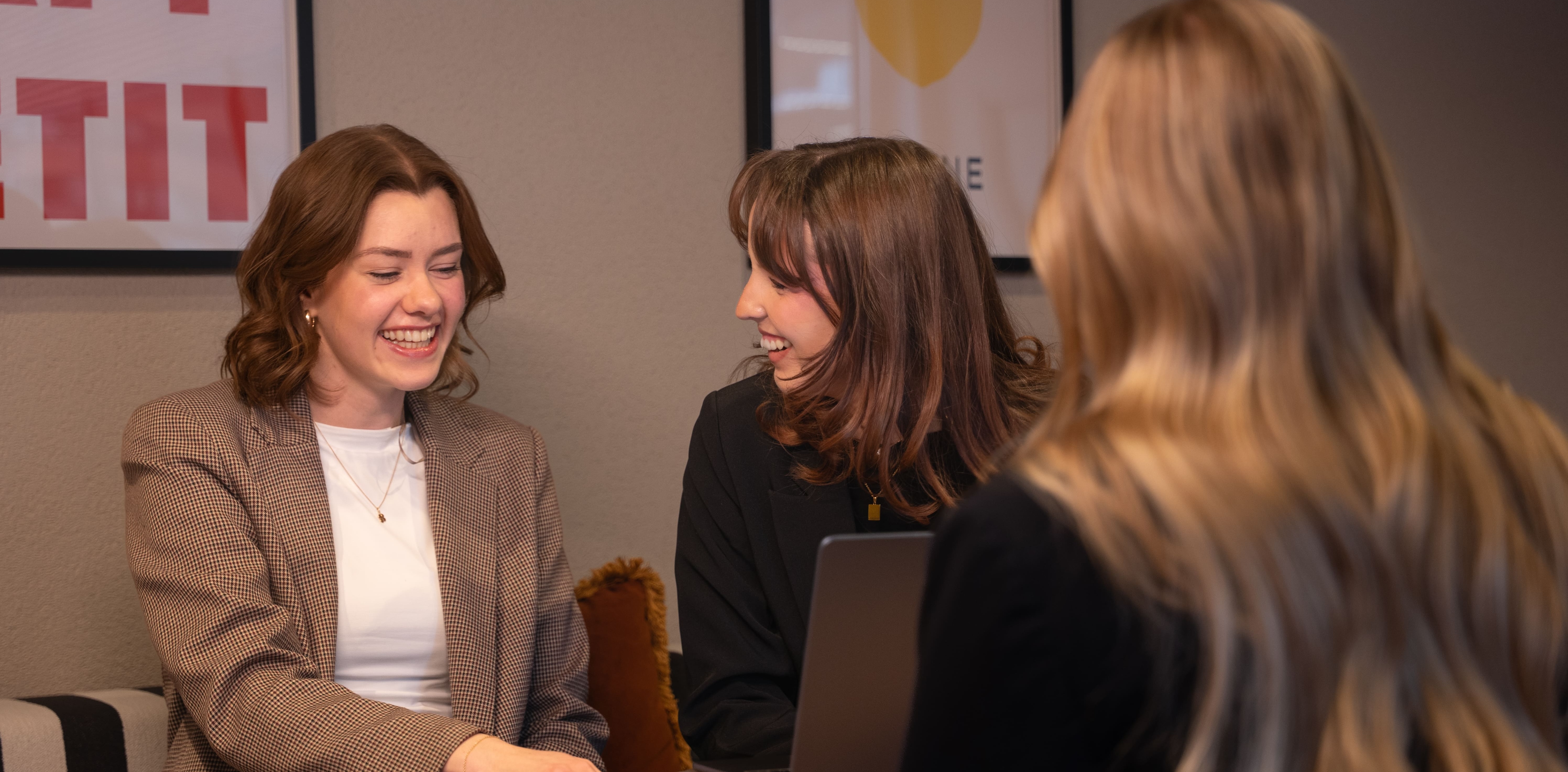 <span id="hs_cos_wrapper_name" class="hs_cos_wrapper hs_cos_wrapper_meta_field hs_cos_wrapper_type_text" style="" data-hs-cos-general-type="meta_field" data-hs-cos-type="text" >Opas: Google-mainonnan opas B2C-markkinoijalle</span>